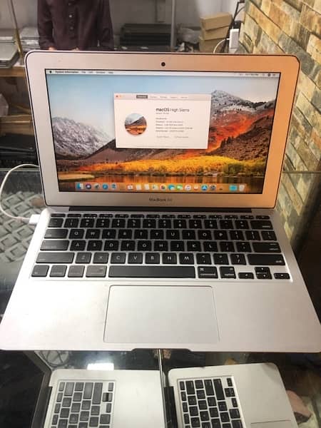 MACBOOK AIR 2015 13 inch and All kind of MacBooks available us stock N 9