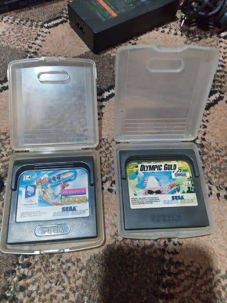 Retro Classic TV & Handheld Vintage Games Console Nintendo  Sega Games 8
