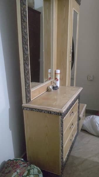 dressing table 3