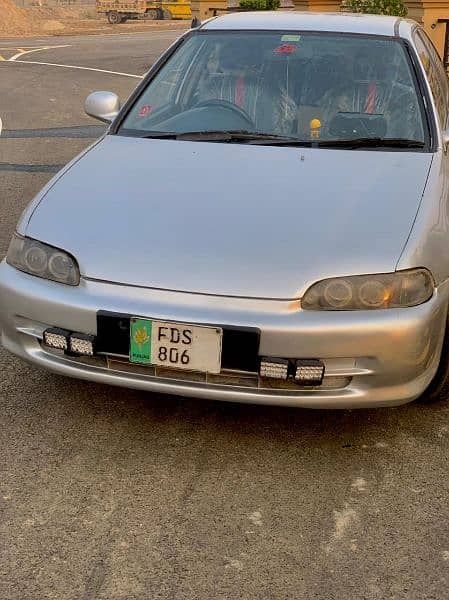 Honda civic 1995 modal. 16 average petrol 3