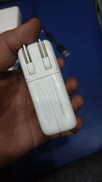 Apple MacBook Pro 16 inch 87/61/96watt original charger 1