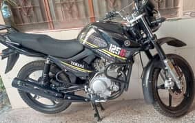 YAMAHA YBR 125G BLACK