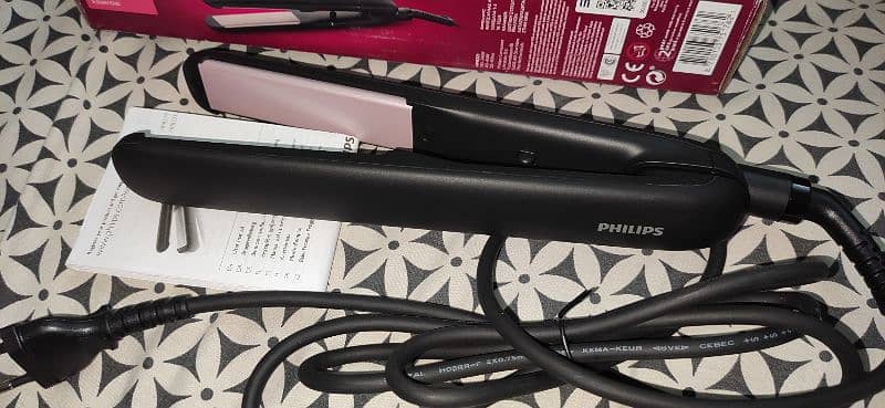 Philips Straightener (Brand New) 5