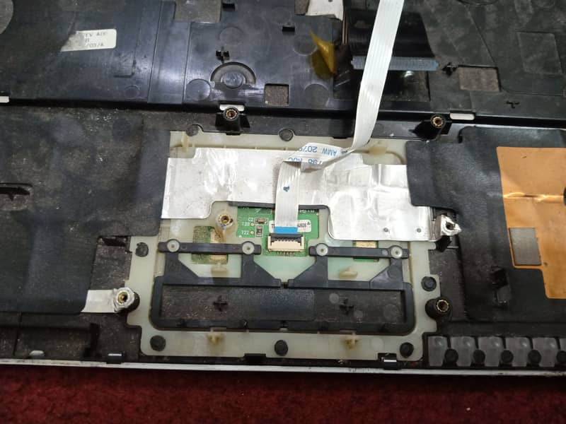 Samsung Q320 (Parts) 8