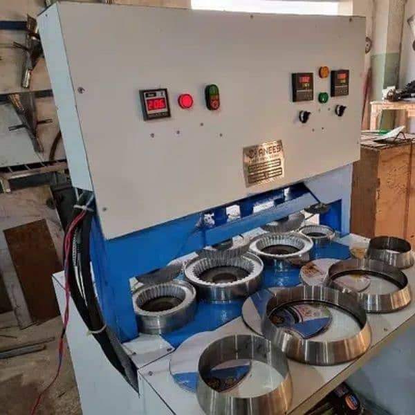 4 DIE Disposable Plates Making Machine | High Speed Plates Making 6