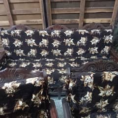 five pcs sofa set with arm rest used in good position available