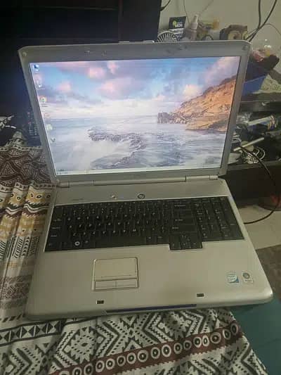 Dell laptop for Sale (Inspiron 1720) 7