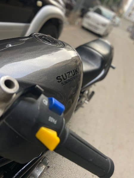 Heavy sports bike Suzuki Bandit 250cc in outclass condition !! 13