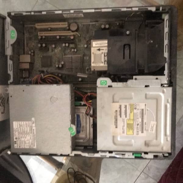 Hp CPU with 4 gb ram and 200 gb Hard Disk 0