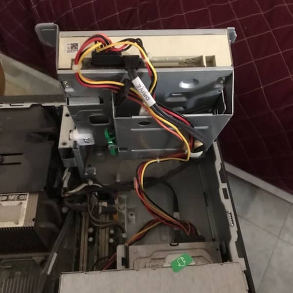Hp CPU with 4 gb ram and 200 gb Hard Disk 4