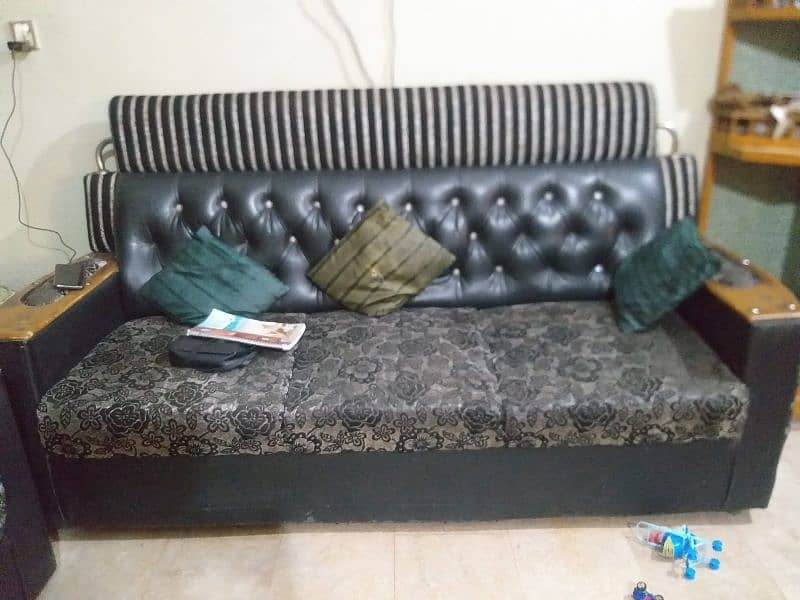 BEST QUALITY 5 SEATER SOFA SET ONLY RUPEES 24000. 1