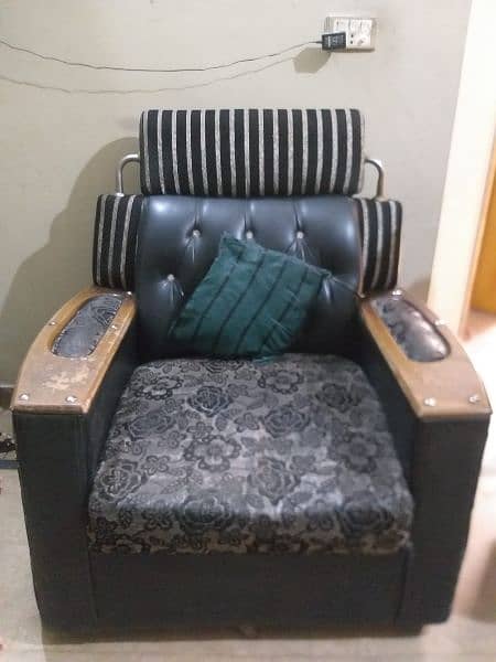 BEST QUALITY 5 SEATER SOFA SET ONLY RUPEES 24000. 3