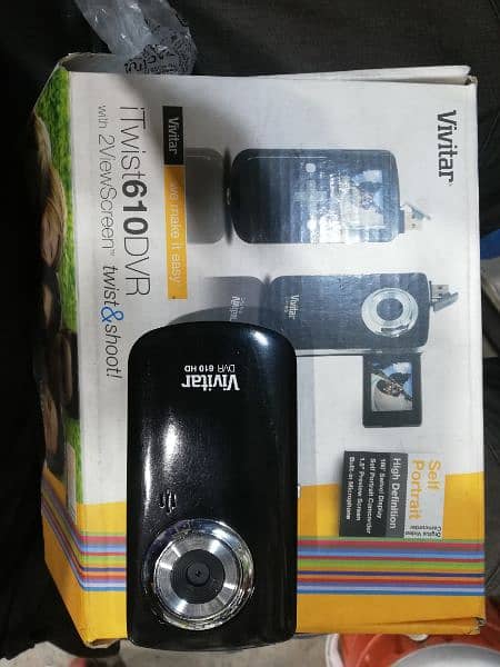 vivitar  itwist610DVR with 2view screen  twist& shoot 5