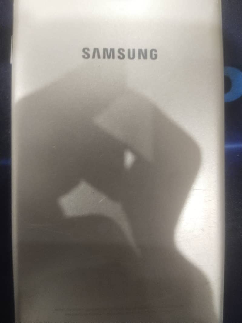 Samsung Galaxy A7 PTA approved metallic body 2