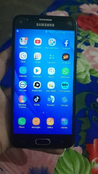 samsung mobile j5 prime box kay sat  ha 32gb memory 3gb ram ha