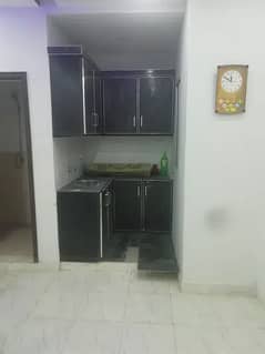 Office / studio appartment available for rent on best ideal location