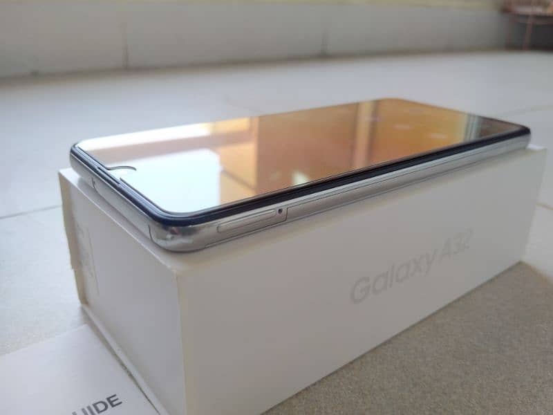 Samsung Galaxy A32 (JUST LIKE NEW) 8