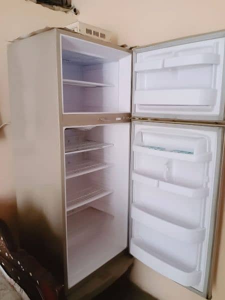 Wawes fridge 2