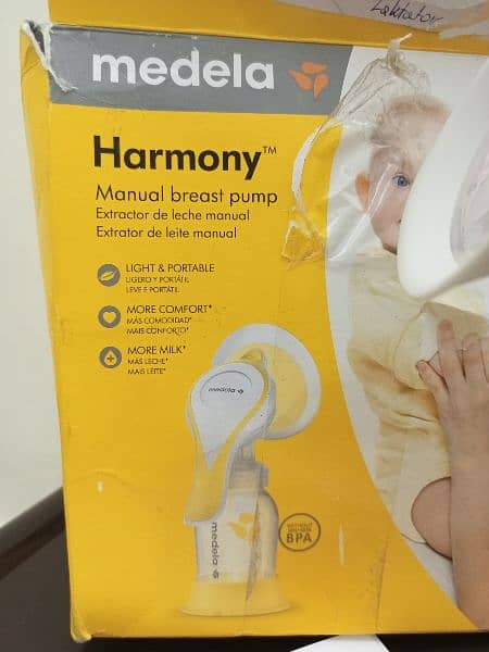 orignal Branded Madela Hormoeny Manual Breasts pump with Box 4