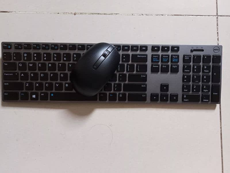 Dell Wk717 Wireless + Bluetooth Multi Conectivity Keyboard Mouse Combo 0
