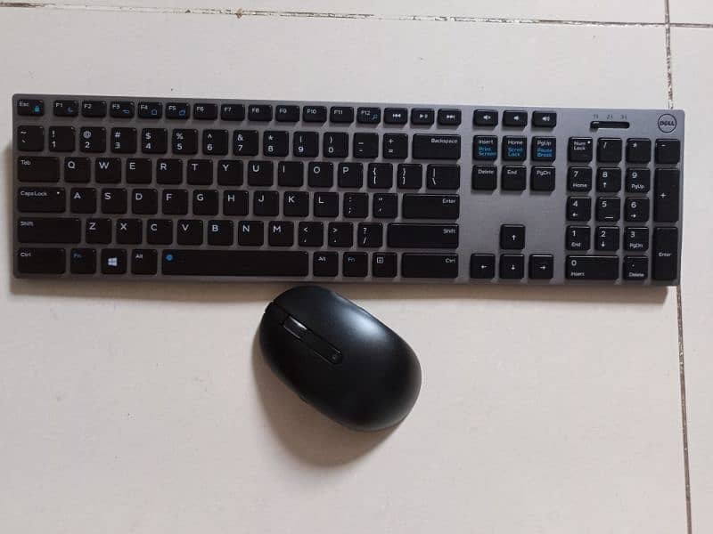 Dell Wk717 Wireless + Bluetooth Multi Conectivity Keyboard Mouse Combo 2