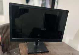 HP LED 24” HDMI