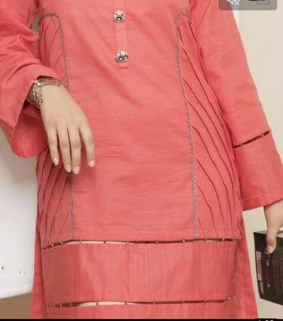 ladies tailor available in gulistan e johar please contact only ladies