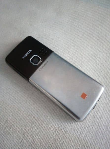 Nokia 6301 Orange,6300 0