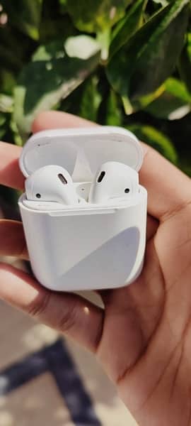 Airpods 2nd generation slightly used 3