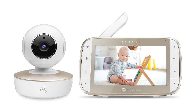 New Motorola baby monitor  Two-Way Temperature, Night Vision 1