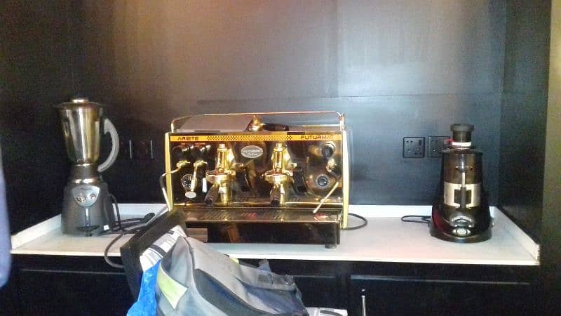 24 Carat Gold Plated Coffee Machine 2