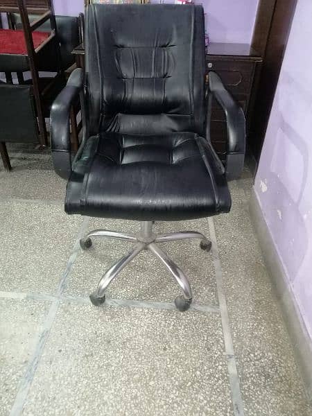 Black office Chair 3