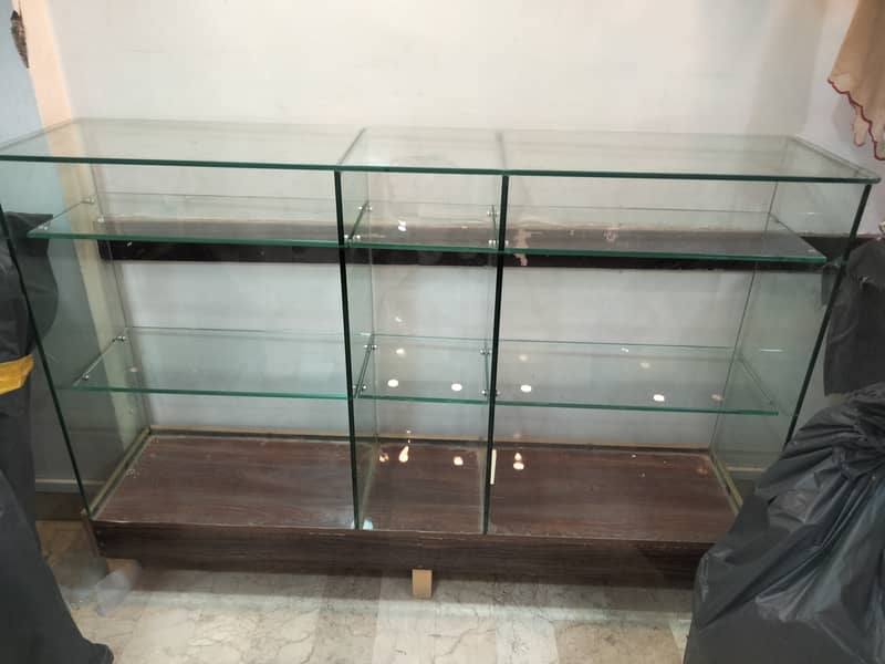 Glass Showcase for sale 0