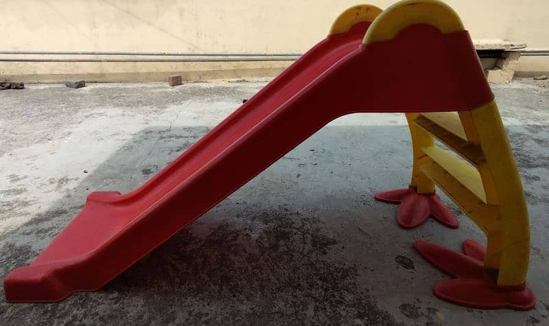 kids smooth slide 2 step (Heavy plastic) 0