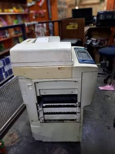 Salesman and Photocopier Operator 0