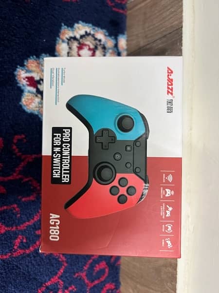 Nintendo Switch Pro controller 4