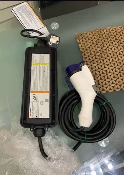 Toyota Prius PHV 2016/2019 Home Charger 1