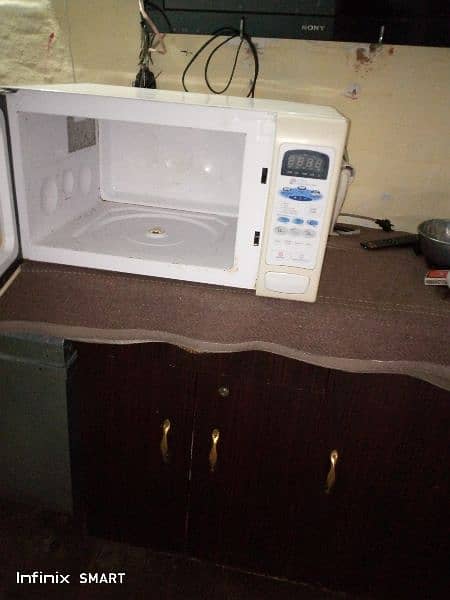 microwave for sale good condition ma ha 2
