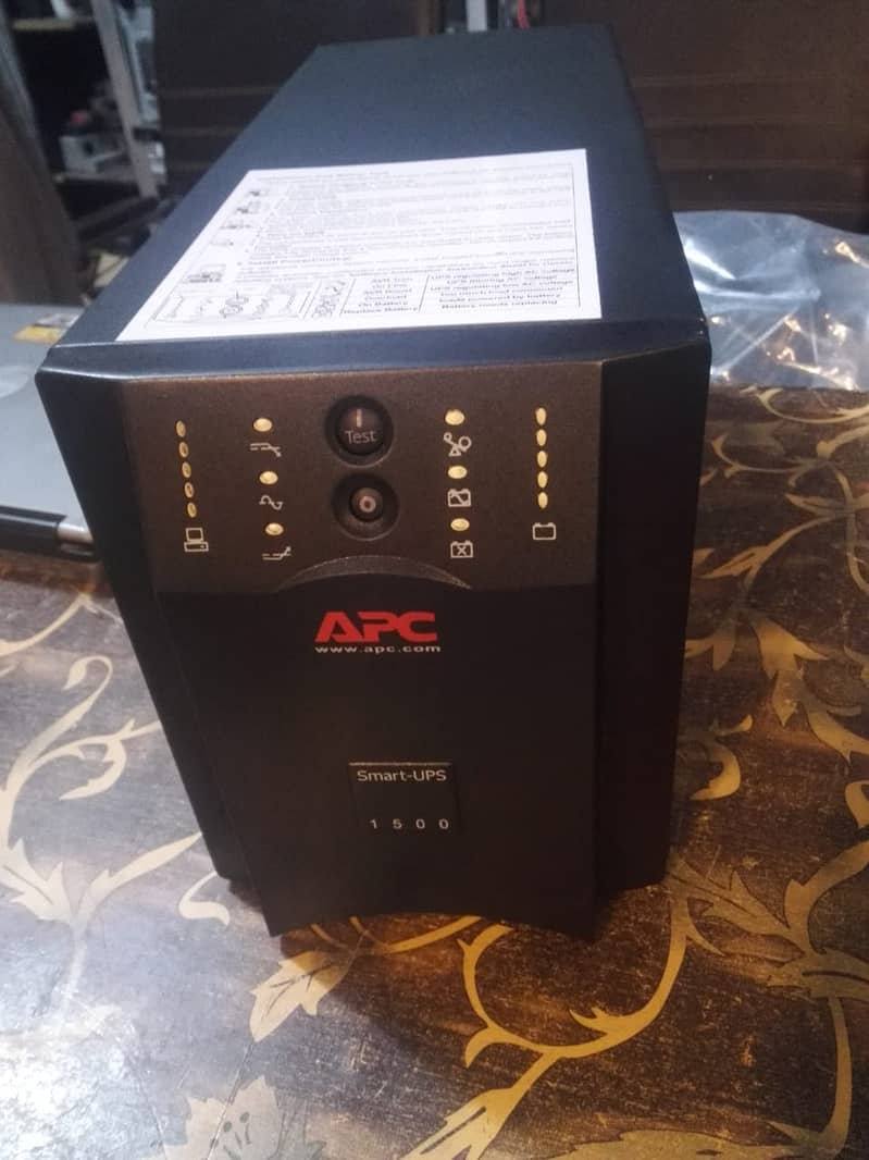 APC smart ups 1500 24v 980w pure sine wave ups 4