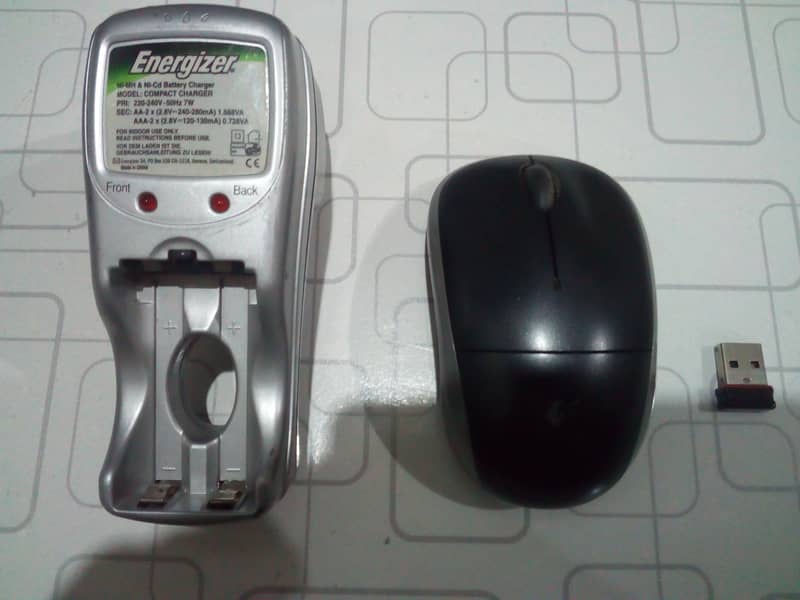 Imported Original Logitech wireless mouse with charger 0