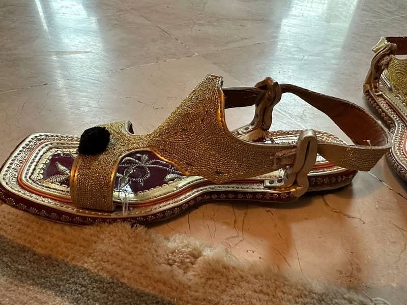 Sandals Chapli for sale 0