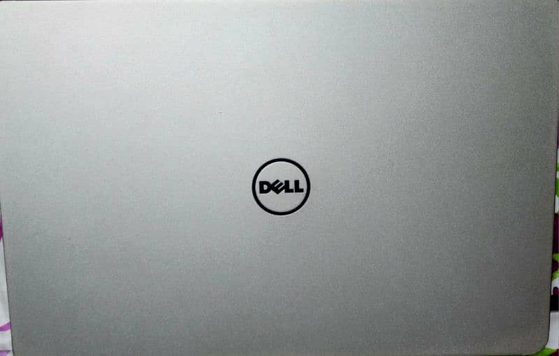 Dell Inspiron  15 7000 aeries 5