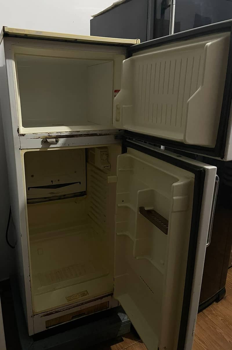 Philips fridge at sale 1