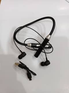 Earphones in online olx