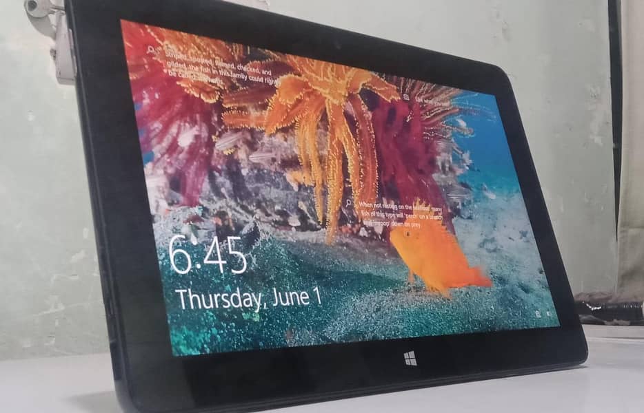 Dell Venue 11 Pro Touch and Type Laptop 8GB,256 M2 SSD Core i5 5th Gen 1