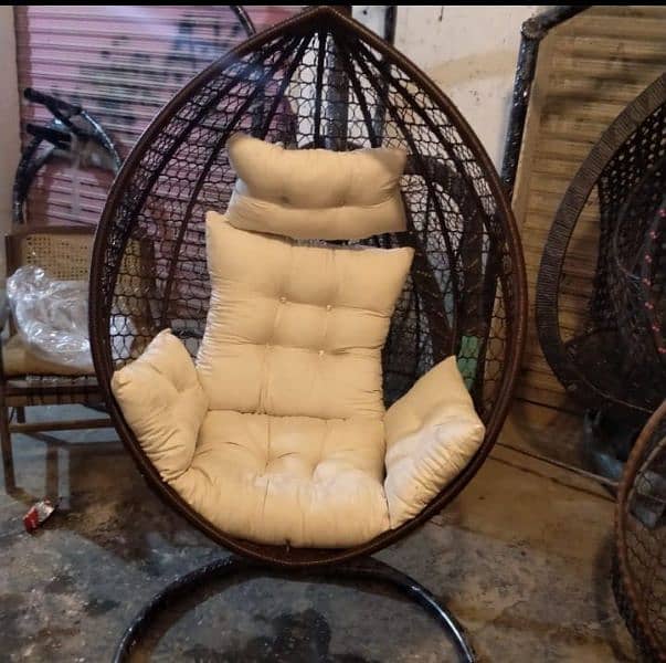 comfortable rattan swing 3