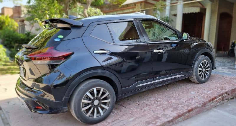 nissan kicks 3