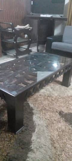 Available heavy carved center table 03335138001