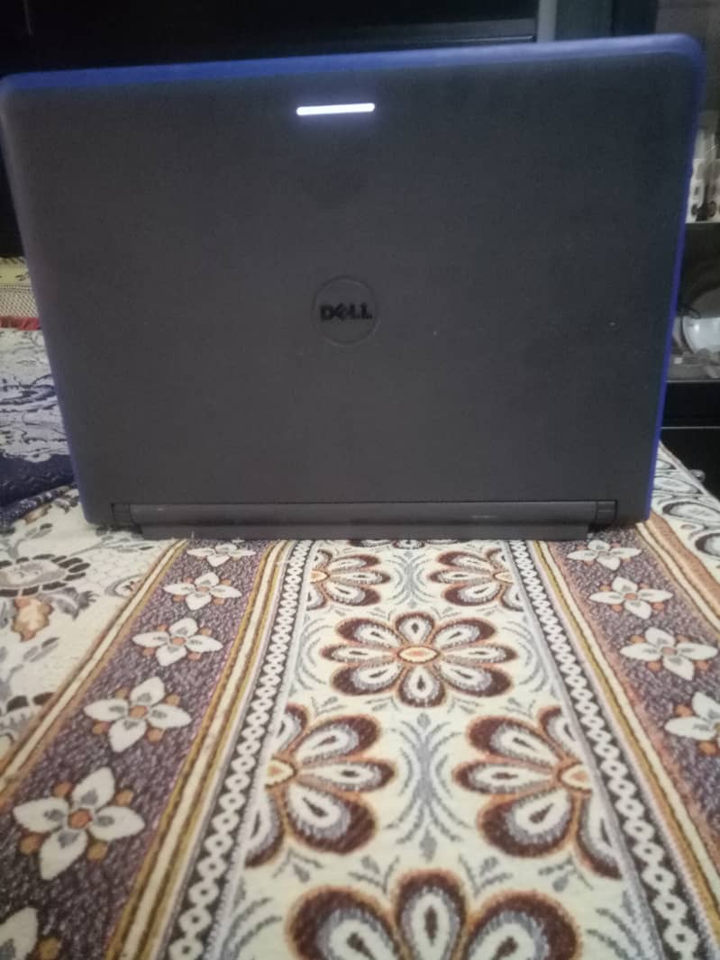 Dell Latitude 3340 4