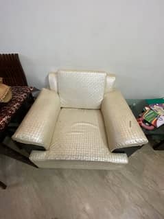 SINGLE LUXURIOUS Habitt SOFA 0